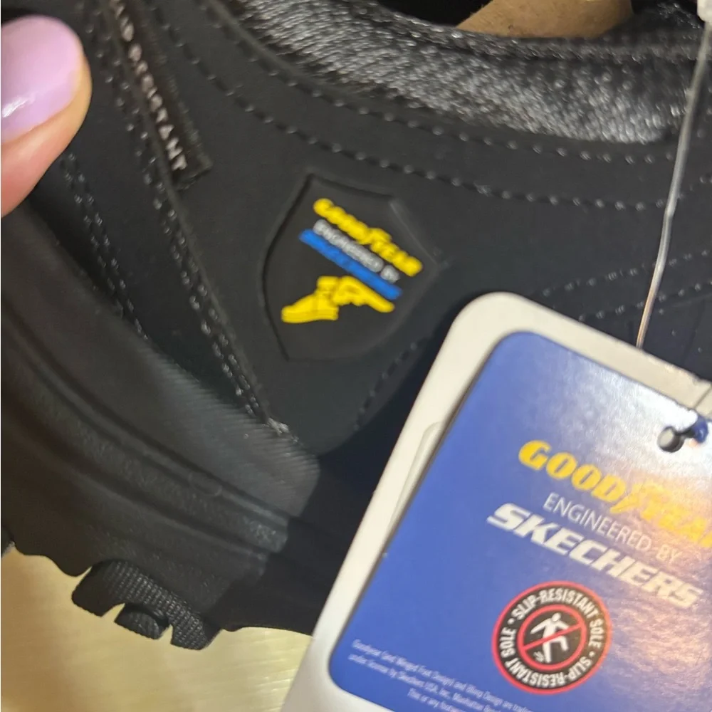 Women’s Skechers x Goodyear GBS Moja slip resistant Black Sneakers Sz 8 New